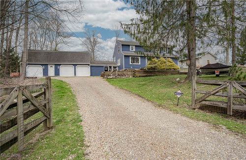 12560 Burton Heights Blvd, Burton, OH, 44021-9705 | Card Image