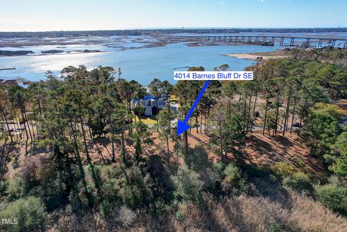 4014 Barnes Blf Se, Southport, NC, 28461-7448 | Card Image