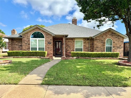 629 Yosemite Trl, Mesquite, TX, 75149-2584 | Card Image
