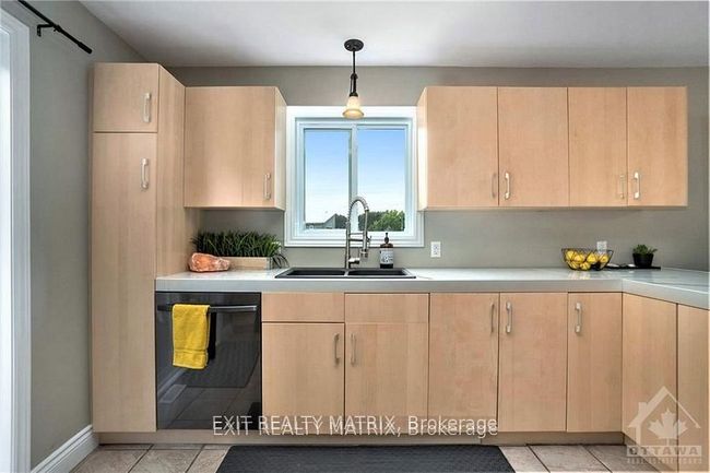 6 Telegraph Cres, House attached with 3 bedrooms, 2 bathrooms and 4 parking in Alfred ON | Image 7