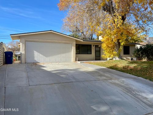 3171 Milton Drive, Mojave, CA, 93501 | Card Image