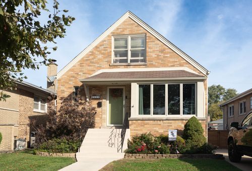 2846 W 101st St, Evergreen Park, IL, 60805-3543 | Card Image