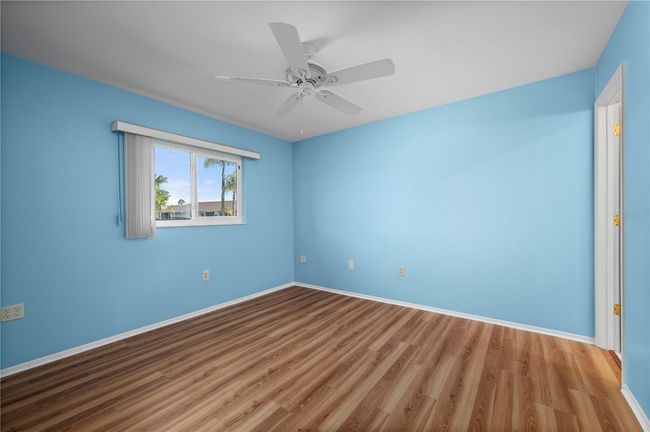 APT-1902 - 12538 Sw Kingsway Cir, Condo with 2 bedrooms, 2 bathrooms and null parking in LAKE SUZY FL | Image 11