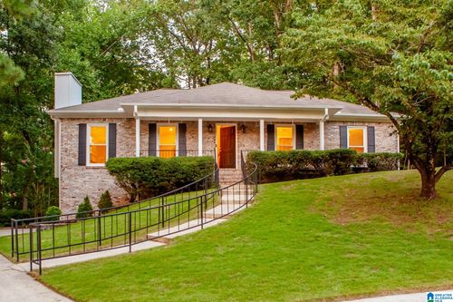 3216 Cahaba Brook Cir, Vestavia, AL, 35243-4925 | Card Image