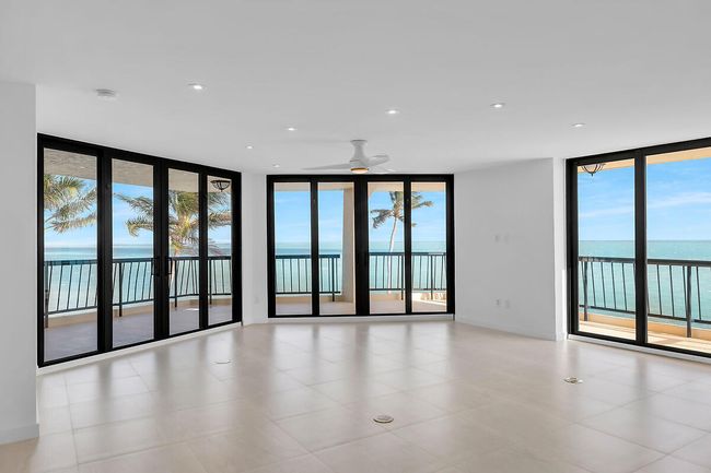 Ocean Views to Die for | Image 7