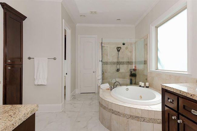 28107 Buena Way, House other with 5 bedrooms, 5 bathrooms and 7 parking in Spring TX | Image 20