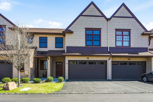 75-75 Jims Trl, Bayport, NY, 11705-1556 | Card Image