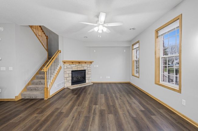 7539 12 Th St N, Townhouse with 3 bedrooms, 3 bathrooms and null parking in Oakdale MN | Image 4