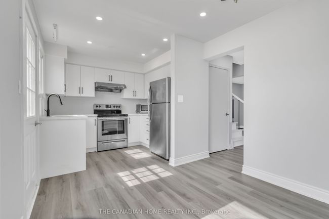 6596 Harmony Ave, House attached with 4 bedrooms, 2 bathrooms and 3 parking in Niagara Falls ON | Image 18