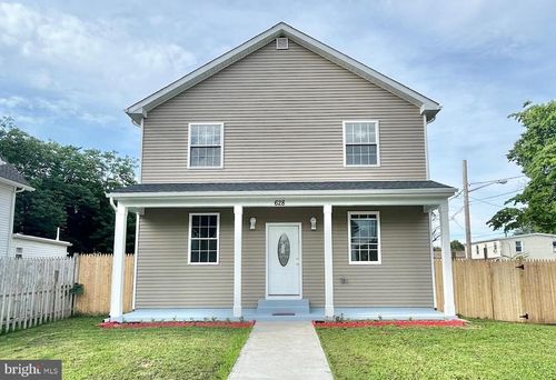 628 W 2nd St, Florence, NJ, 08518-1102 | Card Image