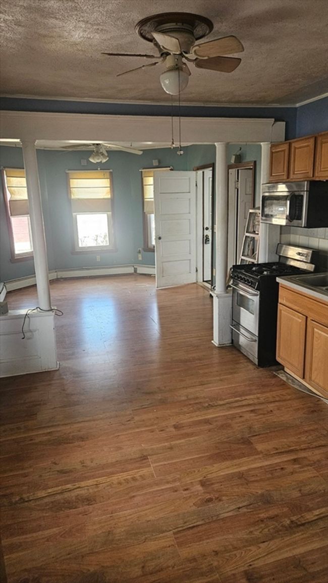 715 Elm St, Home with 4 bedrooms, 3 bathrooms and 4 parking in Woonsocket RI | Image 20