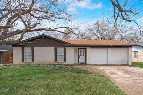 4809 Jordan Park Dr, Haltom City, TX, 76117-1110 | Card Image