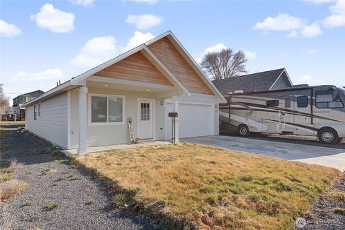 516 E Alder Ave, Ritzville, WA, 99169-1304 | Card Image