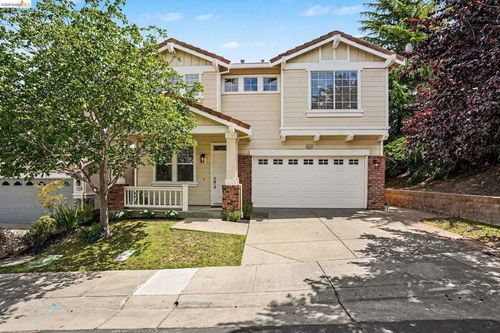25570 Brookshire Dr, Castro Valley, CA, 94552-5512 | Card Image