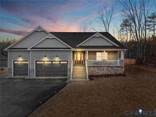 367 Pinehurst Dr, GORDONSVILLE, VA, 22942-7313 | Card Image