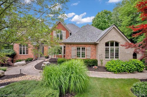 520 Iroquois Ct, Oxford, MI, 48371-6622 | Card Image