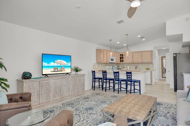 Living / Kitchen area | Image 9
