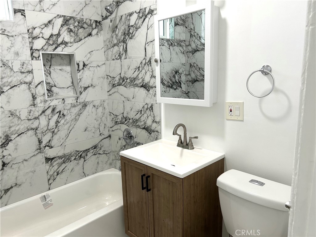 Residential Lease in Los Angeles 3
