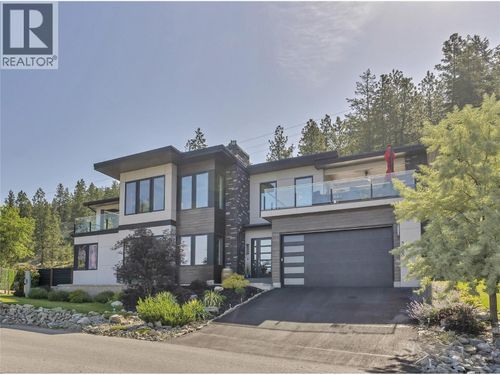 3060 Outlook Way, Naramata, BC, V0H1N1 | Card Image