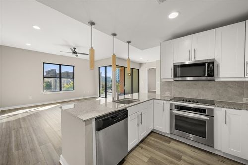 apt-3318-2608 Museum Way, Fort Worth, TX, 76107-3083 | Card Image