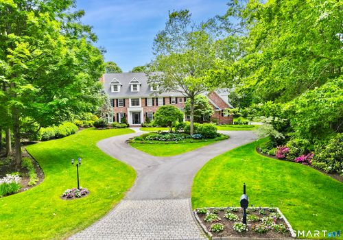 21 Williamsburg Ln, Avon, CT, 06001-2986 | Card Image
