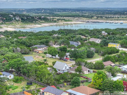 1568 Blueridge Dr, Canyon Lake, TX, 78133-4186 | Card Image