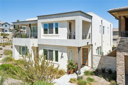27262 Narrowleaf Willow Ln, Valencia, CA, 91381-2173 | Card Image