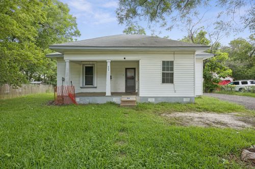 909 E High St, Terrell, TX, 75160-2843 | Card Image