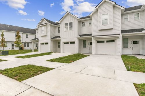 172-172 High Park Cir, Lebanon, TN, 37090-2217 | Card Image