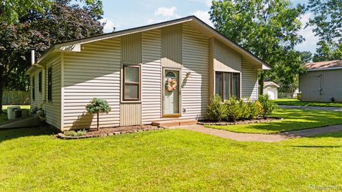 971 Tierney, Highland, MI, 48356-2647 | Card Image