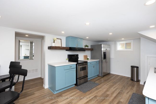 44 St David St, House other with 5 bedrooms, 2 bathrooms and 4 parking in Lindsay ON | Image 24