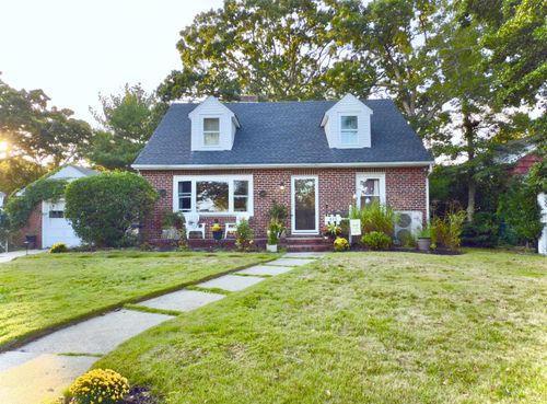 605 Shore Rd, Linwood, NJ, 08221-2513 | Card Image