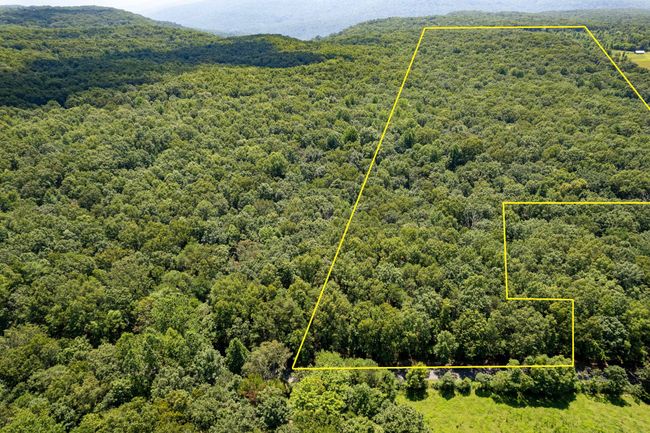 Property lines are approximate. | Image 9