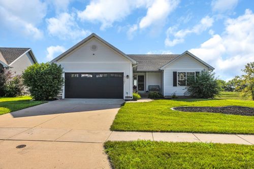 3607 Sw Field Stone Place, Cedar Rapids, IA, 52404 | Card Image