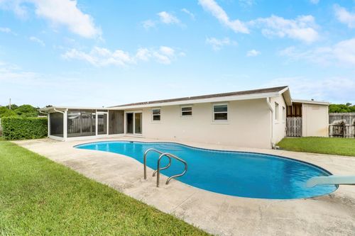 1362 Berkshire Dr, West Palm Beach, FL, 33406-5009 | Card Image