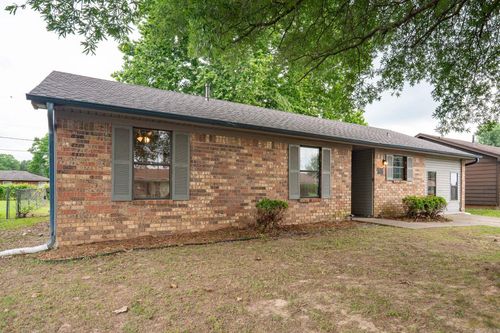 6608 Delhaven Dr, North Little Rock, AR, 72117-3664 | Card Image