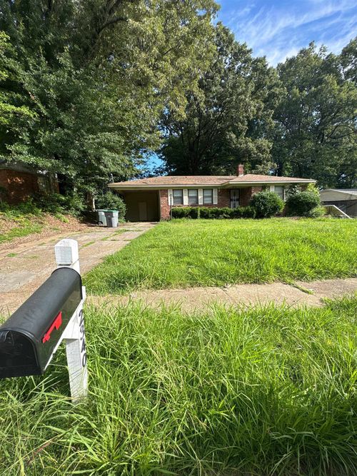 2340 Mcgowan Dr, Memphis, TN, 38127-4025 | Card Image