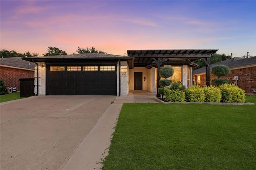 912 Margaret Dr, McKinney, TX, 75071-3173 | Card Image