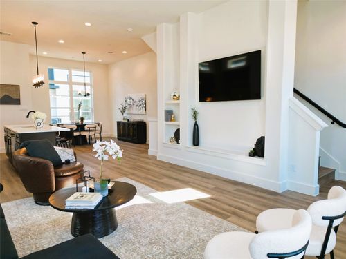 apt-302-13325 Bee St, Farmers Branch, TX, 75234-6129 | Card Image