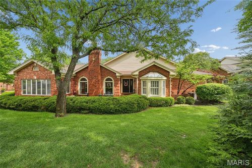 13302 Fairfield Circle Dr, Town And Country, MO, 63017-5931 | Card Image