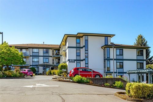 102-651 Jolly Pl, Saanich, BC, V8Z6R9 | Card Image