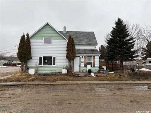 138 1st Avenue E, Montmartre, SK, S0G3M0 | Card Image