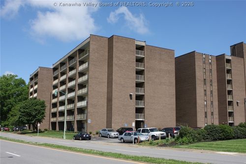 408-2106 Kanawha Blvd E, Charleston, WV, 25311-2250 | Card Image