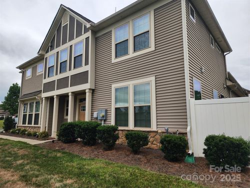 9341 Glenburn Ln, Charlotte, NC, 28278-6988 | Card Image