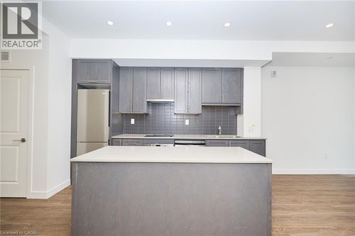 604-461 Green Rd, Stoney Creek, ON, L8E6A3 | Card Image