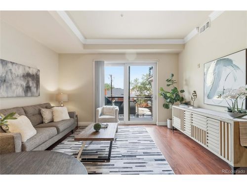 304-1700 N Emerson St, Denver, CO, 80218-1400 | Card Image