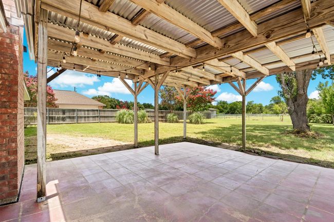 Covered Back Patio | Image 24