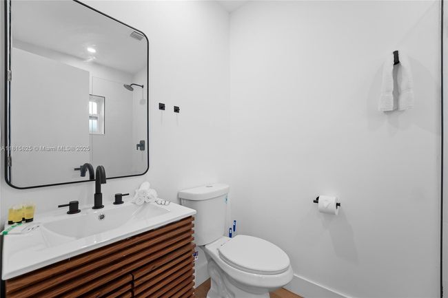 APT-2 - 921 Ne 16 Th Ter, Condo with 2 bedrooms, 2 bathrooms and null parking in Fort Lauderdale FL | Image 17