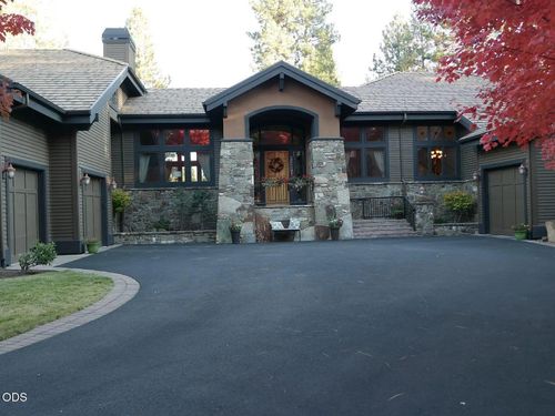 61858 Bunker Hill Ct, Bend, OR, 97702-1161 | Card Image
