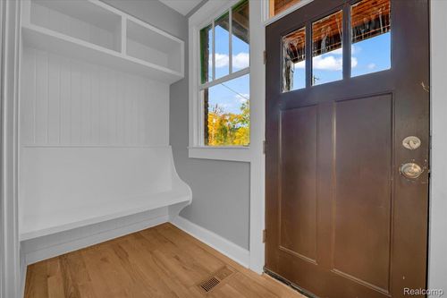 364 E Grand Blvd, Detroit, MI, 48207-3619 | Card Image